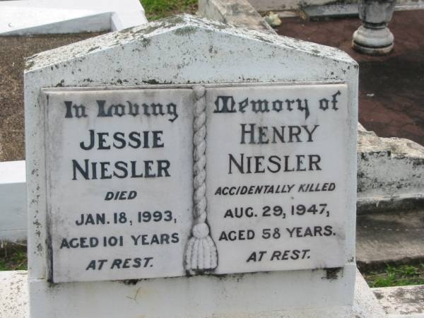 Jessie NIESLER,  | died 18 Jan 1993 aged 101 years;  | Henry NIESLER,  | accidentally killed 29 Aug 1947 aged 58 years;  | Appletree Creek cemetery, Isis Shire  | 