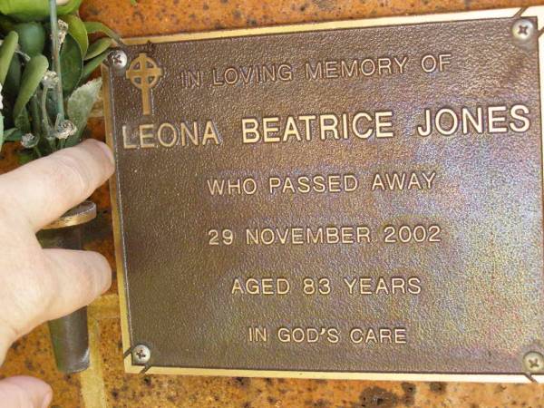 Leona Beatrice JONES,  | died 29 Nov 2002 aged 83 years;  | Bribie Island Memorial Gardens, Caboolture Shire  | 