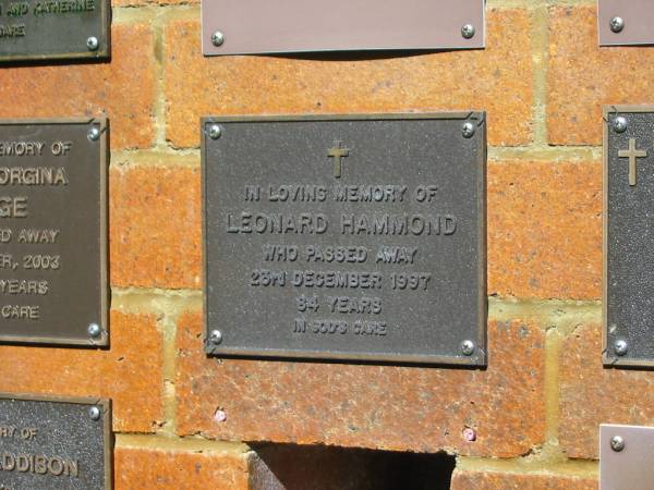 Leonard HAMMOND,  | died 23 Dec 1997 aged 84 years;  | Bribie Island Memorial Gardens, Caboolture Shire  | 