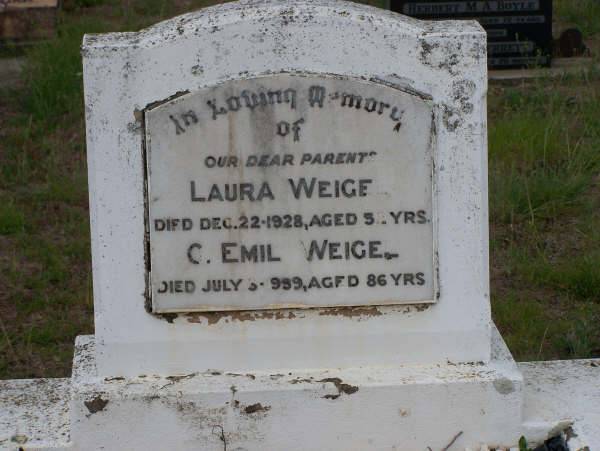 Laura WEIGEL  | d: 22 Dec 1928, aged 52  | G. Emil WEIGEL  | d: 3 Jul 1959, aged 86  |   | Harrisville Cemetery - Scenic Rim Regional Council  | 