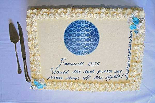 Farewell cake, organised by Naomi Andrew,  | DSTC Farewell Symposium, 28 July 2005  | 