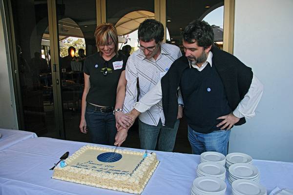 Naomi Andrew, Michael Lawley, Zoran Milosevic,  | how hard can it be to cut this cake?,  | DSTC Farewell Symposium, 28 July 2005  |   | 