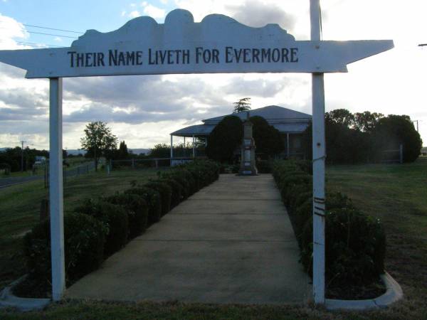 Killarney War Memorial - Warwick Shire  | 