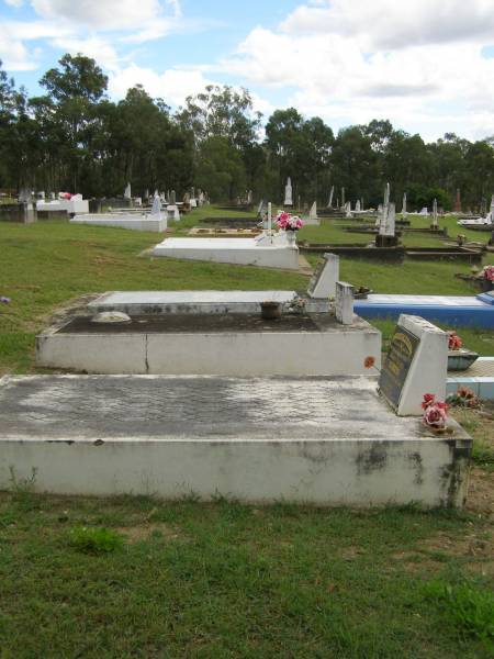 Appletree Creek cemetery, Isis Shire  | 