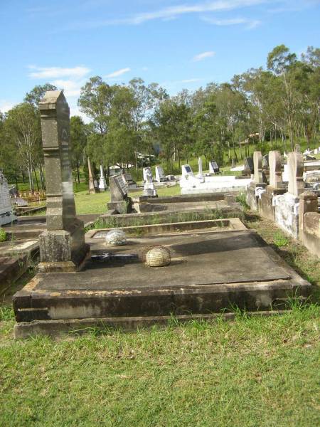 Appletree Creek cemetery, Isis Shire  | 