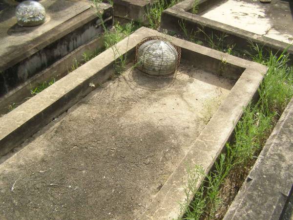 Appletree Creek cemetery, Isis Shire  | 