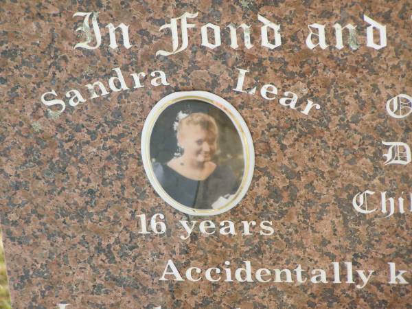 children;  | Sandra Lear JONES,  | accidentally killed 4 Jan 1992 aged 16 years;  | Shane Eric BLANCHARD,  | accidentally killed 4 Jan 1992 aged 22 years;  | Elizabeth Caroline BLANCHARD,  | accidentally killed 4 Jan 1992 aged 20 years;  | remembered by parents, son & nephew;  | Appletree Creek cemetery, Isis Shire  | 