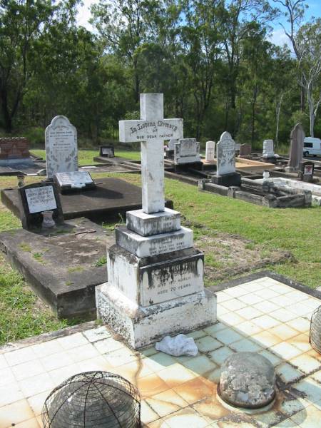 William BROOM,  | father,  | died 10 May 1905 aged 54 years;  | Mary BROOM,  | mother,  | died 19 March 1927 aged 70 years;  | Appletree Creek cemetery, Isis Shire  | 