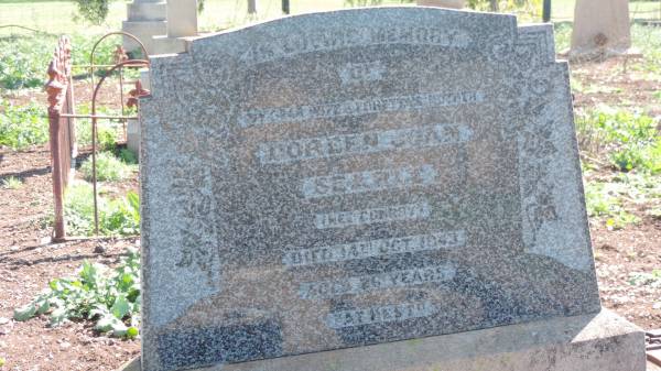 Doreen Joan SEARLE (nee CONROY)  | d: 14 Oct 1943 aged 26  |   | Aubigny Catholic Cemetery, Jondaryan  |   | 