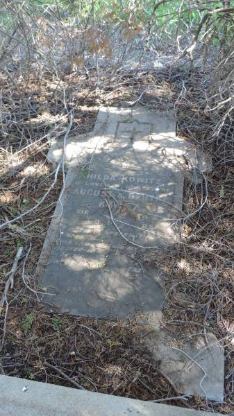 Hilda KOWITZ  | d: 24 Dec 1920 aged 15  | daughter of August and Bertha KOWITZ  |   | Aubigny St Johns Lutheran cemetery, Toowoomba Region  |   | 