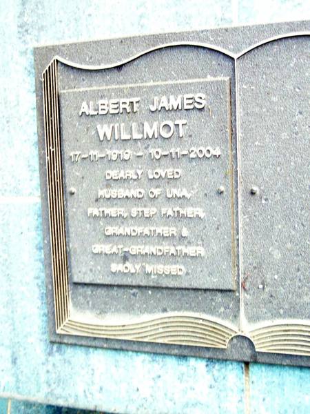 Albert James WILLMOT,  | 17-11-1919 - 10-11-2004,  | husband of Una,  | father, step father, grandfather, great-grandfather;  | Beerwah Cemetery, City of Caloundra  | 