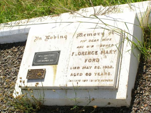 Florence Mary FORD,  | wife mother,  | died 22 May 1952 aged 60 years;  | William FORD,  | died 22 Nov 1975;  | Joyce Mary LILLINGSTONE (nee FORD),  | buried Biloela cemetery 11-8-2006;  | Bell cemetery, Wambo Shire  | 