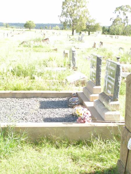 Bell cemetery, Wambo Shire  | 