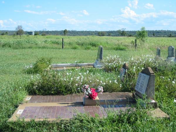 Bell cemetery, Wambo Shire  | 