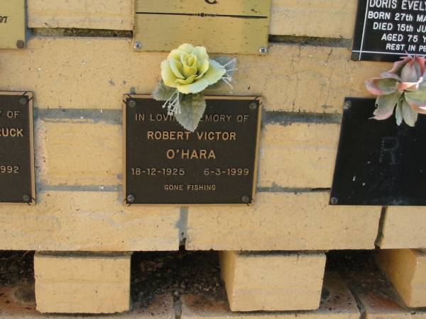 Robert Victor O'HARA  | B: 18 Dec 1925  | D:  6 Mar 1999  |   | Bethania (Lutheran) Bethania, Gold Coast  | 