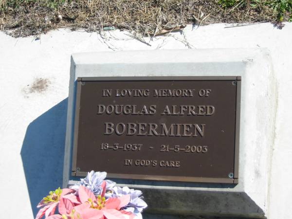Douglas Alfred BOBERMIEN  | B: 18 Mar 1937  | D: 21 May 2003  |   | Bethania (Lutheran) Bethania, Gold Coast  | 