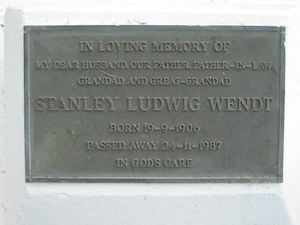 Stanley Ludwig WENDT  | B: 19 Sep 1906  | D: 24 Nov 1987  |   | Bethel Lutheran Cemetery, Logan Reserve (Logan City)  |   | 