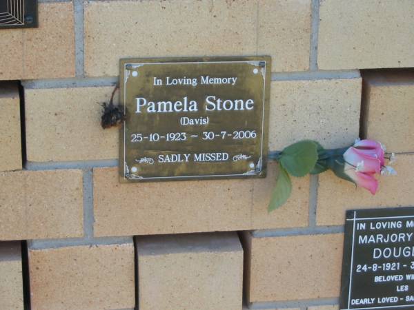 Pamela STONE (DAVIS),  | 25-10-1923 - 30-7-2006;  | Blackbutt-Benarkin cemetery, South Burnett Region  | 