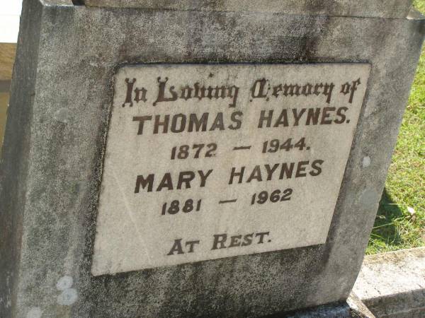 Thomas HAYNES,  | 1872 - 1944;  | Mary HAYNES,  | 1881 - 1962;  | Blackbutt-Benarkin cemetery, South Burnett Region  | 