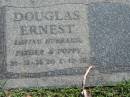 
Douglas Ernest DREWS,
husband father poppy,
20-11-35 - 1-12-96;
Blackbutt-Benarkin cemetery, South Burnett Region
