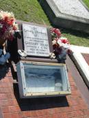 
Gregory HEAD,
husband father son brother,
died 4-9-1981 aged 37 years;
Blackbutt-Benarkin cemetery, South Burnett Region
