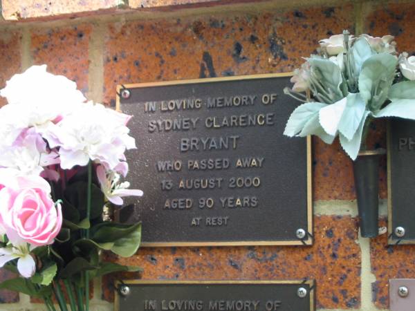Sydney Clarence BRYANT,  | died 13 Aug 2000 aged 90 years;  | Bribie Island Memorial Gardens, Caboolture Shire  | 