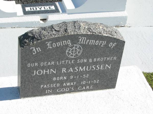 John RASMUSSEN,  | born 9-1-52 died 10-1-52,  | son brother;  | Apostolic Church of Queensland, Brightview, Esk Shire  | 