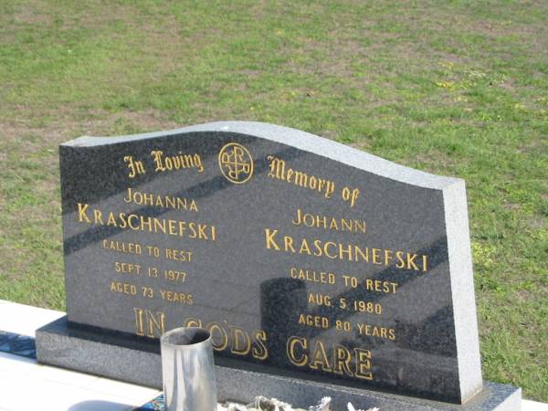 Johanna KRASCHNEFSKI,  | died 13 Sept 1977 aged 73 years;  | Johann KRASCHNEFSKI,  | died 5 Aug 1980 aged 80 years;  | Apostolic Church of Queensland, Brightview, Esk Shire  | 