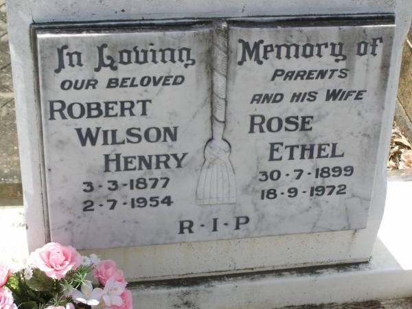 parents;  | Robert WILSON,  | 3-3-1877 - 2-7-1954;  | Rose Ethel, wife,  | 30-7-1899 - 18-9-1972;  | Brookfield Cemetery, Brisbane  | 