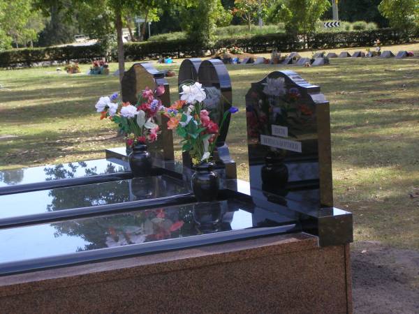 Lydia BERTAUX-BERTHOLD,  | 17-10-1965 - 24-10-2005;  | Paul BERTAUX-BERTHOLD;  | Edith BERTAUX-BERTHOLD;  | Brookfield Cemetery, Brisbane  |   | 