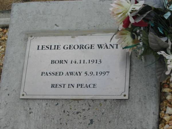 Leslie George WANT born 14 Nov 1913 died 5 Sept 1997;  | Chambers Flat Cemetery, Beaudesert  | 