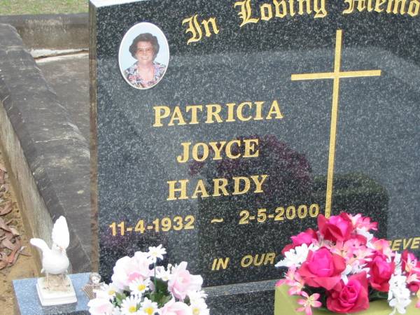 Patricia Joyce HARDY 11-4-1932 - 2-5-2000;  | Chambers Flat Cemetery, Beaudesert  | 