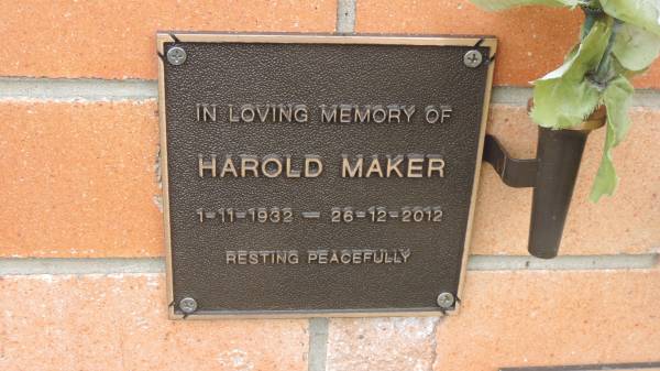 Harold MAKER  | b: 1 Nov 1932  | d: 26 Dec 2012  |   | Cooloola Coast Cemetery  |   | 