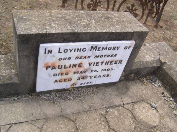 Pauline VIETHEER, mother,  | died 25 May 1905 aged 34 years;  | Douglas Lutheran cemetery, Crows Nest Shire  | 