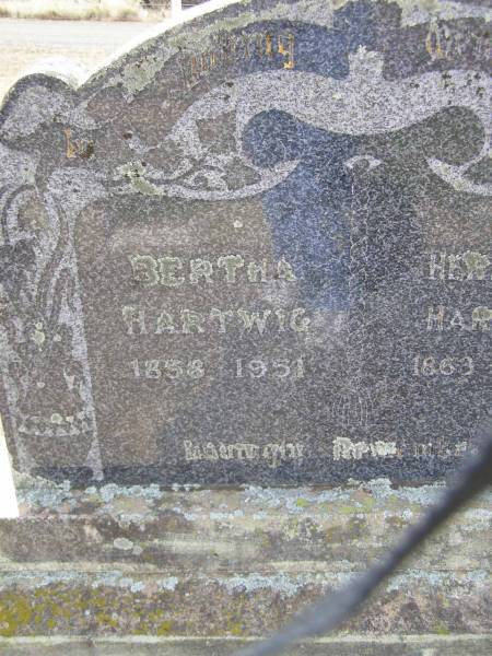 Bertha HARTWIG, 1858 - 1951;  | Herman HARTWIG, 1868 - 1934;  | Douglas Lutheran cemetery, Crows Nest Shire  | 