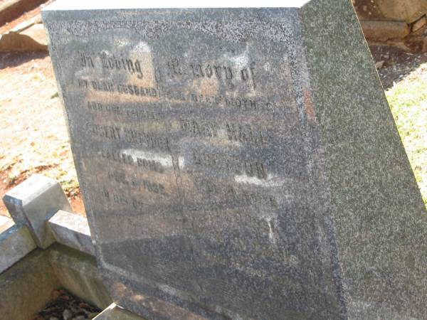 Robert BREYDON  | 6 Dec 1932  | aged 65  |   | Mary Hall BREYDON  | 7 Aug 1951  | aged 78  |   | Drayton and Toowoomba Cemetery  |   | 