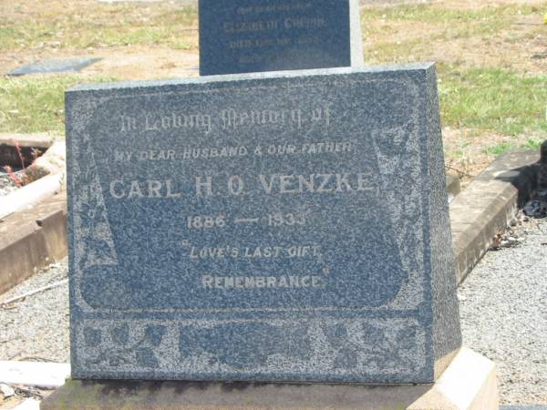 Carl H.O. VENZKE,  | husband father,  | 1886 - 1933;  | Dugandan Trinity Lutheran cemetery, Boonah Shire  | 