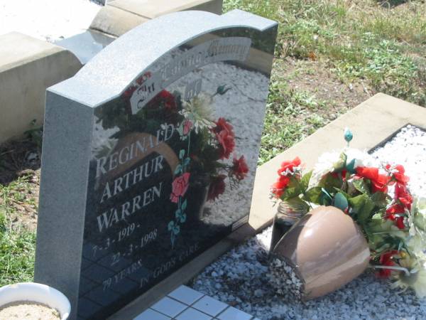 Reginald Arthur WARREN,  | 7-3-1919 - 22-3-1998 aged 79 years;  | Dugandan Trinity Lutheran cemetery, Boonah Shire  | 