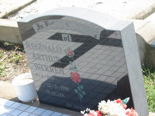 Reginald Arthur WARREN,  | 7-3-1919 - 22-3-1998 aged 79 years;  | Dugandan Trinity Lutheran cemetery, Boonah Shire  | 