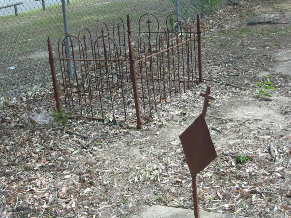 Eagleby Cemetery, Gold Coast City  |   | 