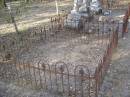Emu Creek cemetery, Crows Nest Shire 