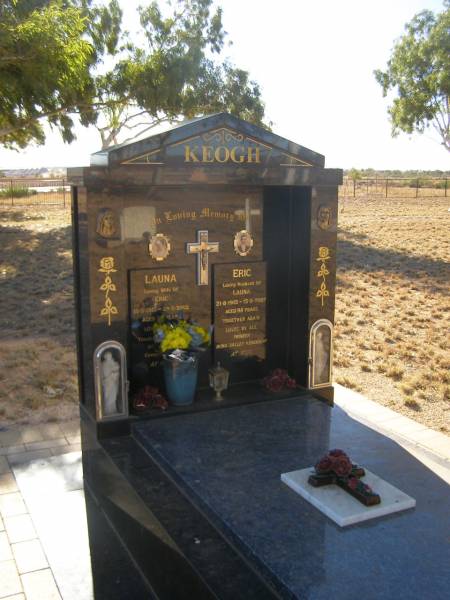 Eric KEOGH  | b: 21 Aug 1913  | d: 15 Sep 2007 aged 94  | husband of Launa  | pioneer  | Bona Valley Kendenup  |   | Launa KEOGH  | b: 10 May 1917  | d: 28 May 2002 aged 85  | 66 years of companionship  |   | Exmouth Cemetery, WA  |   | 