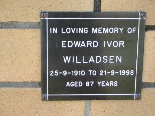 Edward Ivor WILLADSEN  | B: 25 Sep 1910  | D: 21 Sep 1998  | aged 87  |   | The Gap Uniting Church, Brisbane  | 