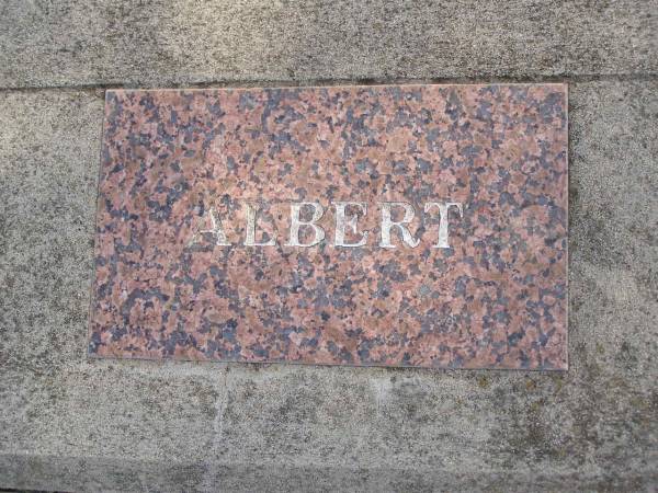 Albert Herman NITZ,  | 17-4-1906 - 9-5-1995;  | Frederick Paul NITZ,  | 12-11-1903 - 3-12-1994;  | Glencoe Bethlehem Lutheran cemetery, Rosalie Shire  | 