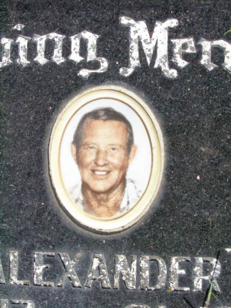 James Alexander TAYLOR,  | 2-5-1917 - 21-10-1989;  | Gleneagle Catholic cemetery, Beaudesert Shire  | 
