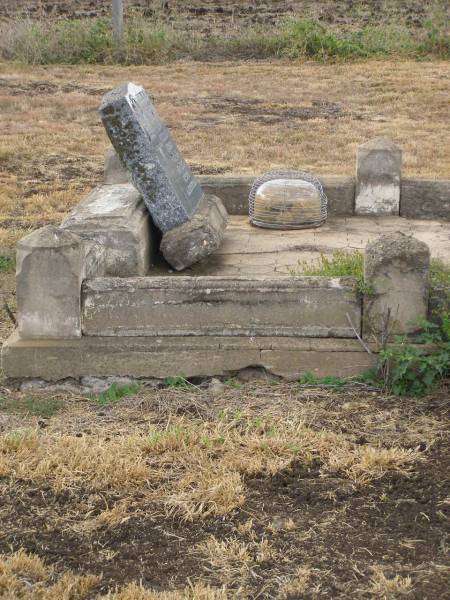 John BERMINGHAM,  | 1862 - 1937;  | Margaret BERMINGHAM,  | 1870 - 1943;  | Greenmount cemetery, Cambooya Shire  | 