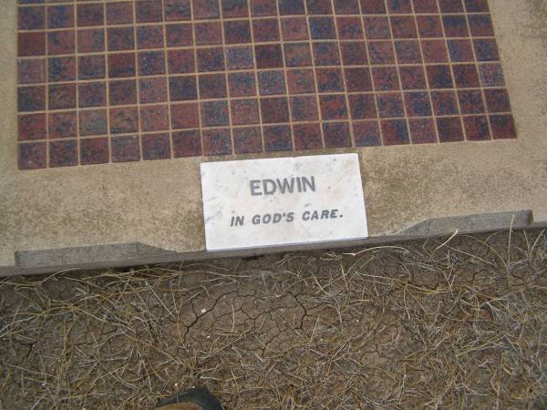 Arthur Edwin LANGE,  | brother uncle,  | died 27 March 1994 aged 75 years;  | Greenwood St Pauls Lutheran cemetery, Rosalie Shire  | 