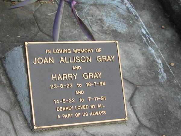 Joan Allison GRAY  | 23-8-23 to 16-7-94  |   | Harry GRAY  | 14-5-22 to 7-11-91  |   | St Matthew's (Anglican) Grovely, Brisbane  | 