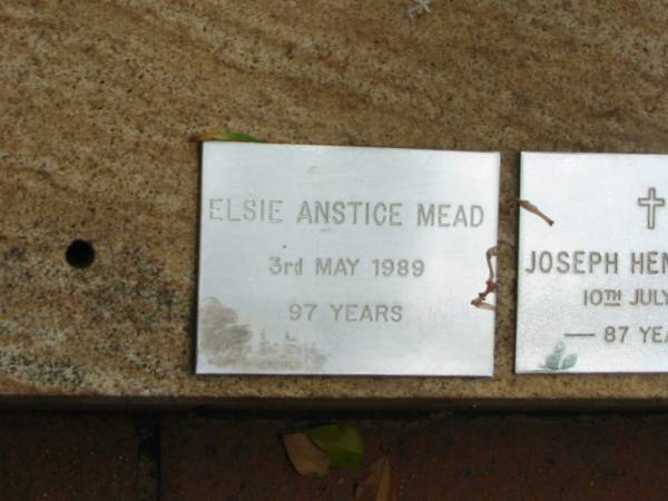 Elsie Anstice MEAD  | 3 May 1989, aged 97  | Saint Augustines Anglican Church, Hamilton  |   | 