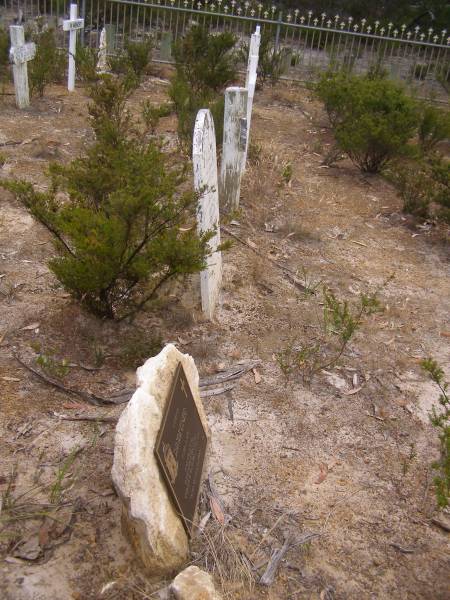 Harvey's return Cemetery - Kangaroo Island  |   | 